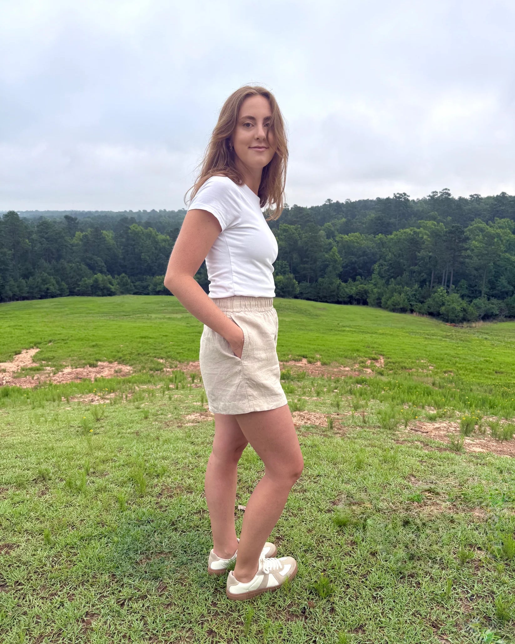 Lincoln Paris Desert Linen Shorts shown in beige, featuring a relaxed fit, lightweight fabric, and casual summer style.