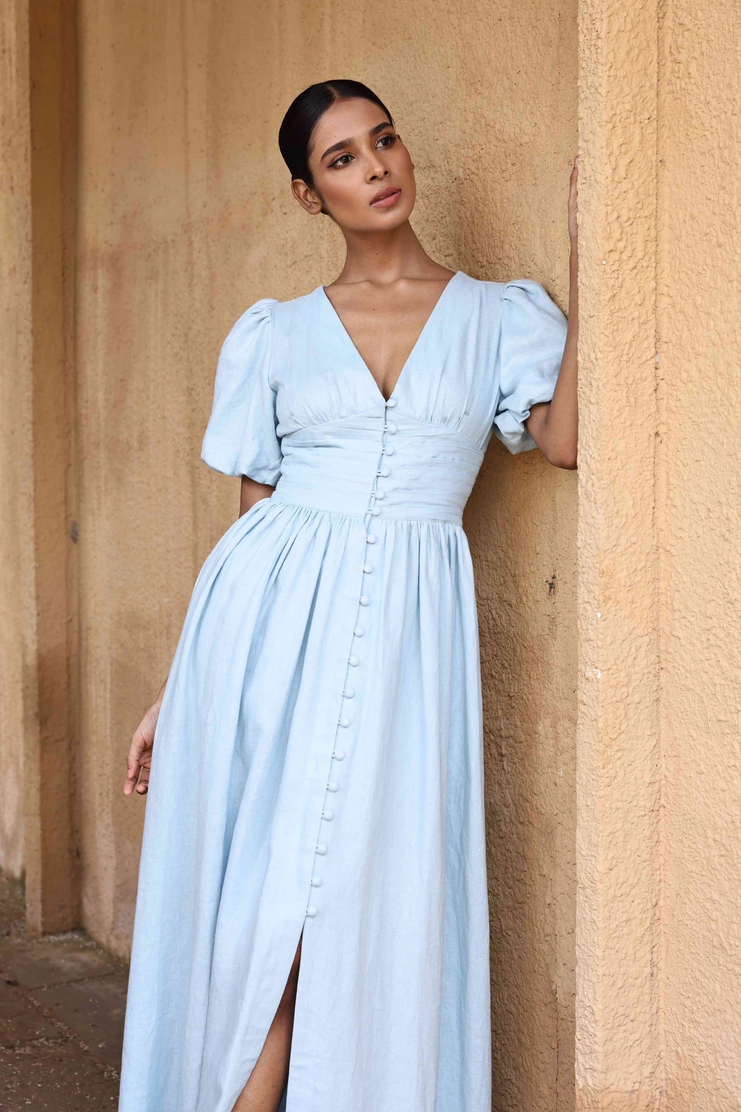 European cotton linen dress by Lincoln Paris, featuring a flowy design and lightweight fabric, perfect for casual summer wear.